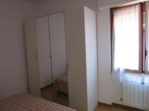  Garaventa Angelo Apartments  Ушио